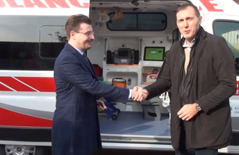 Novo ambulantno vozilo za Službu hitne pomoći u okviru programa NIS-a “Zajednici zajedno”